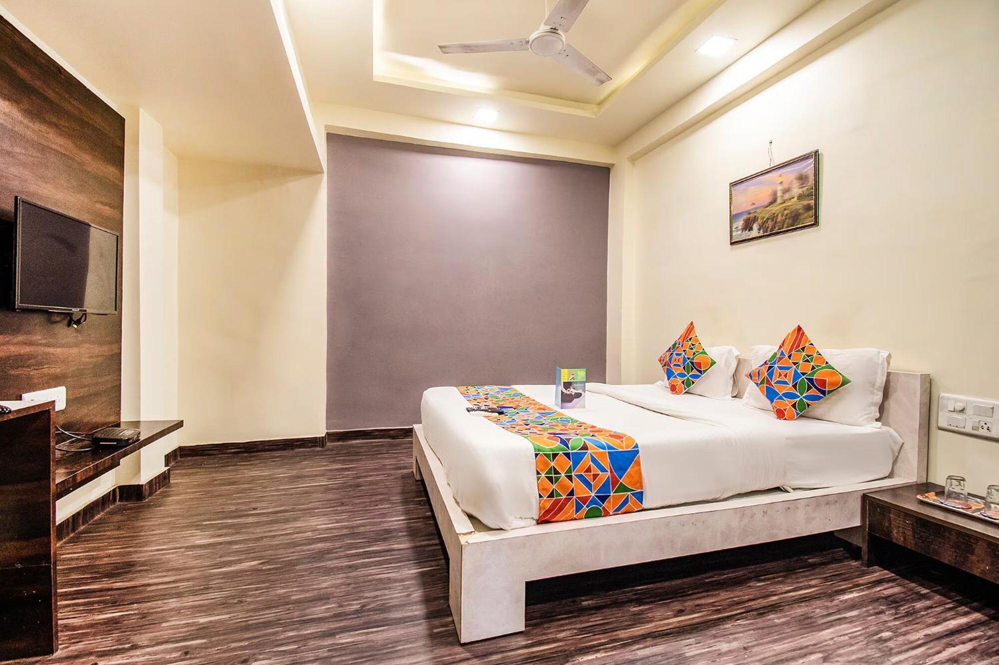 Fabhotel Maher Inn Ахмедабад Экстерьер фото